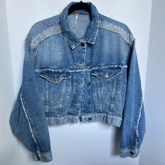 Free People S Bedford Medium Wash Distressed Cropped Denim Jacket 100% Cotton - Picture 2 of 7